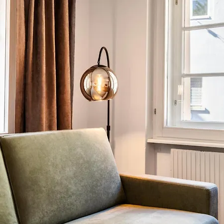 Apartment Vinyl7 Electric By Stadtlandnest *